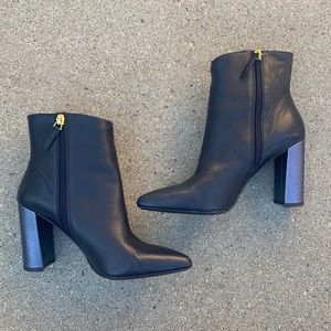 Nine West NWOT Navy Blue Boots Metallic Heel 6.5